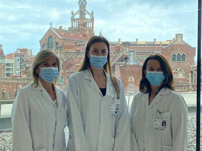 De izquierda a derecha, las doctoras Elisabet Ars, Monica Furlano y Roser Torra, autoras del estudio.