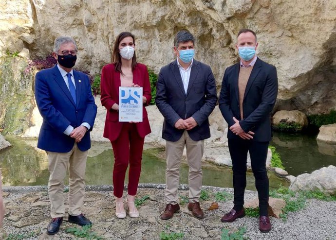 La Diputación de Córdoba entrega la placa de 'Pueblo Saludable' a Monturque.