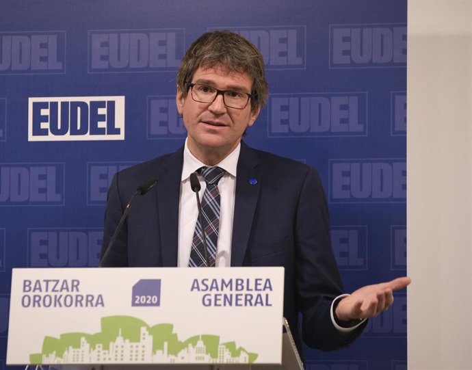 Archivo - El presidente de Eudel, Gorka Urtaran.