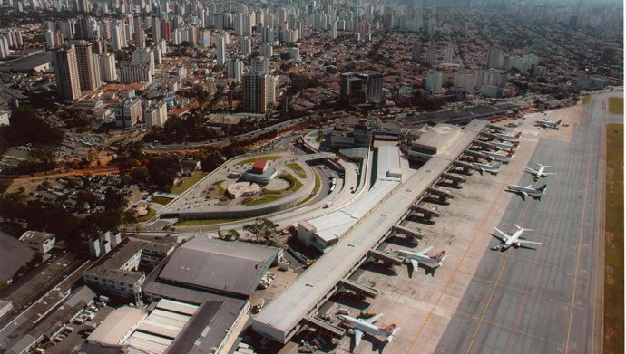 Archivo - Aeropuerto de Brasil