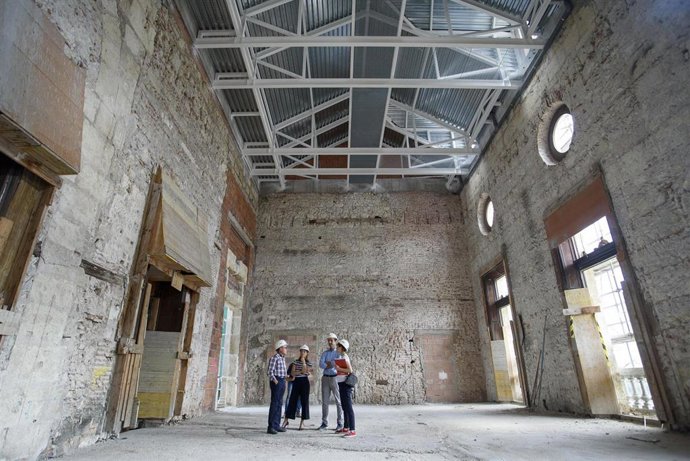 Archivo - Interior de la casa consistorial en la Plaza Vieja de Almería
