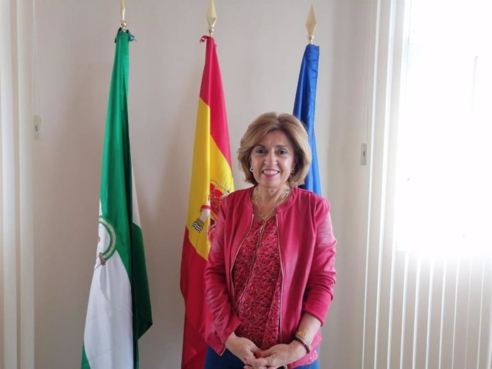Archivo - La delegada de Salud y Familias de la Junta de Andalucía en Córdoba, María Jesús Botella.