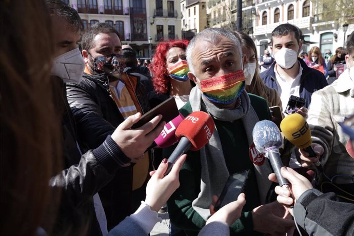 El secretario general de UGT, Pepe Álvarez, atiende a los periodistas en una imagen de archivo