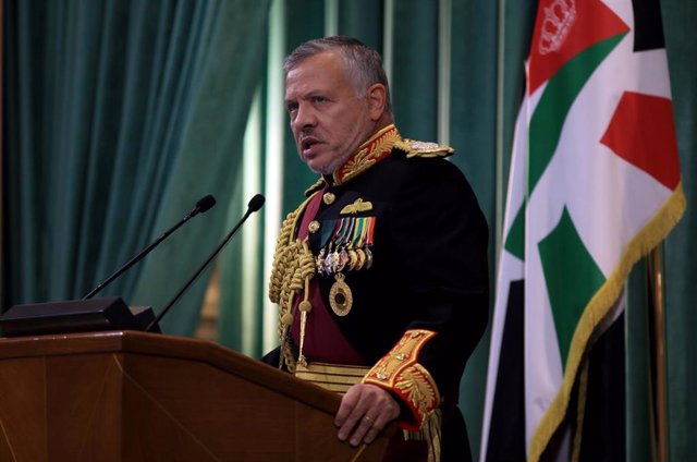 AMP.- Jordania.- El antiguo príncipe heredero Hamza bin Husein, acusado de conspiración, jura lealtad al rey jordano