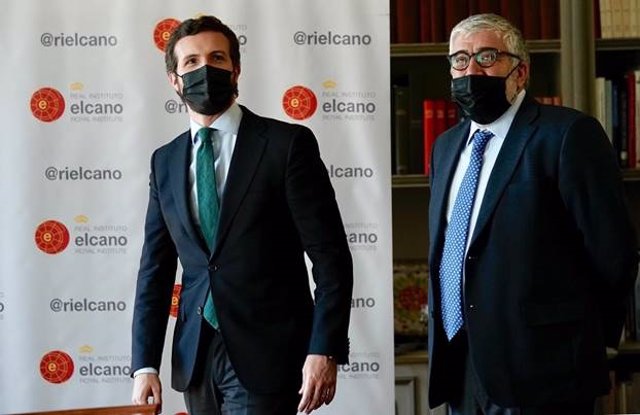 El presidente del Partido Popular, Pablo Casado, ha visitado el Real Instituto Elcano, donde ha mantenido una reunión de trabajo con el presidente, José Juan Ruiz. En Madrid, a 7 de abril de 2021.