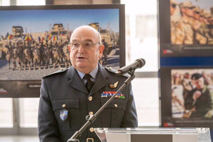 Archivo - HANDOUT - 12 February 2020, Belgium, Brussels: Air Chief Marshal Sir Stuart Peach, Chairman of the NATO Military Committe, speaks during Afghanistan: Faces of War photo exhibition. Photo: -/NATO/dpa - ATTENTION: editorial use only and only if 