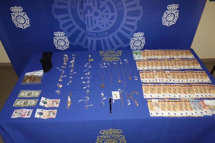 Imagen de los efectos incautados en la operación