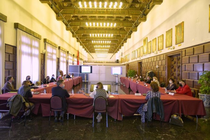 Reunión con los vecinos y colectivos de Balsas de Ebro Viejo