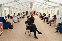 Docentes piden una reunión con Sanidad y Educación por la suspensión de la vacunación a menores de 60 con AstraZeneca