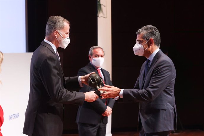 El Rey Felipe VI durante la entrega de la VII Edición de los Premios CEPYME