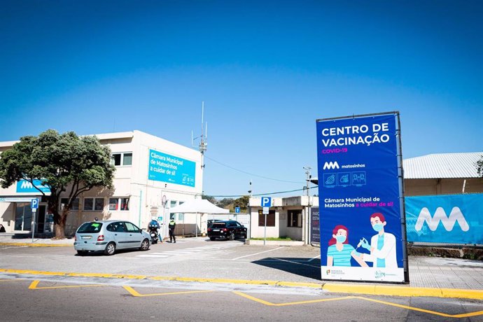 Centro de vacunació contra el coronavirus en Matosinhos, Portugal