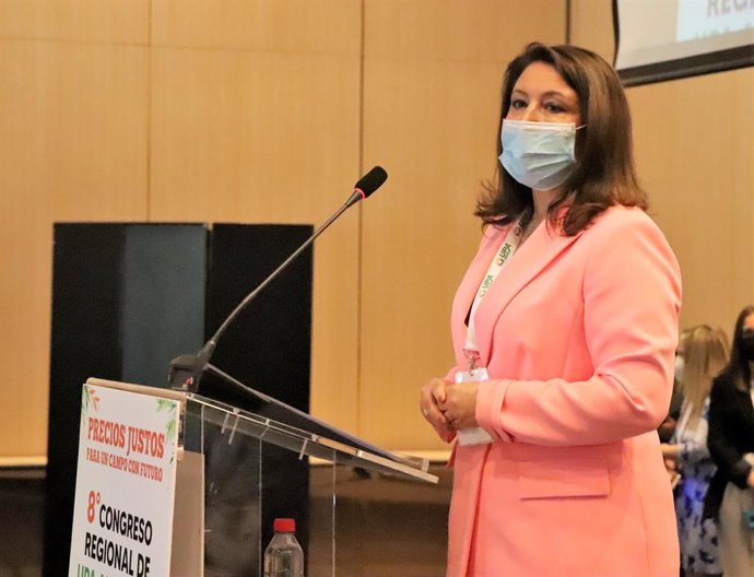 La consejera de Agricultura, Ganadería, Pesca y Desarrollo Sostenible, Carmen Crespo, ha participado este jueves en la apertura del 8 Congreso Regional de UPA Andalucía.