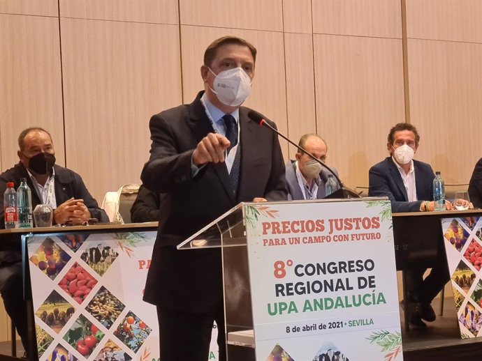El ministro de Agricultura, Pesca y Alimentación, Luis Planas, en el 8 Congreso Regional de UPA-A.