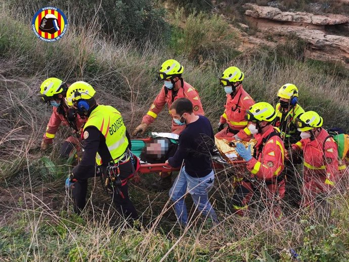 Rescate de una mujer caída en el Barranc de l'Horteta