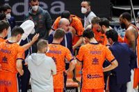 El Valencia Basket elimina al Baskonia y espera el fallo del Zenit
