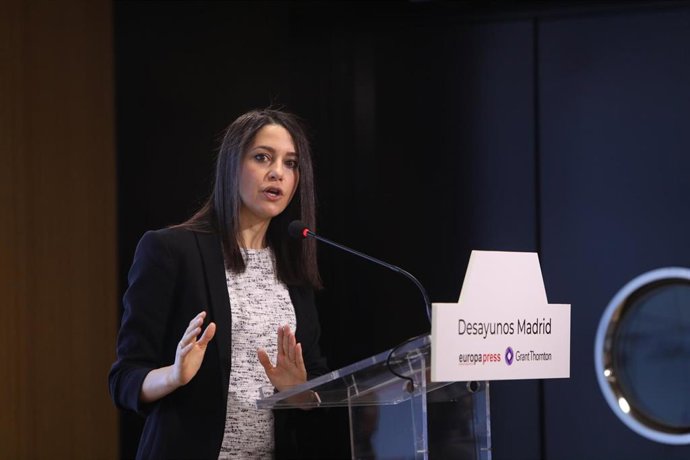 La líder de Cs, Inés Arrimadas, interviene en Desayunos Madrid', el desayuno informativo organizado por Europa Press, a 8 de abril de 2021, en el Auditorio Meeting Place, Madrid, (España).