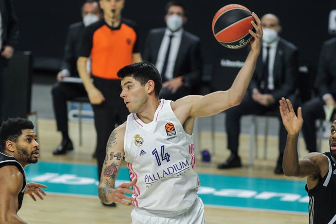 Archivo - Gabriel Deck of Real Madrid in action during the Euroleague basketball match played between Real Madrid and Asvel Lyon-Villeurbanne at WiZink Center on December 04, 2020, in Madrid, Spain.