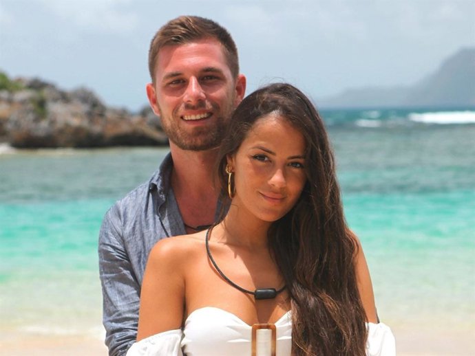 TOM BRUSSE Y MELYSSA