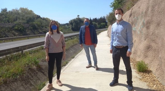 (I-D) La Concejala Y Portavoz Del PP De Muro, Marga Ballester; El Conseller Jeroni Salom Y El Portavoz Del Grupo Popular En El Consell, Llorenç Galmés.