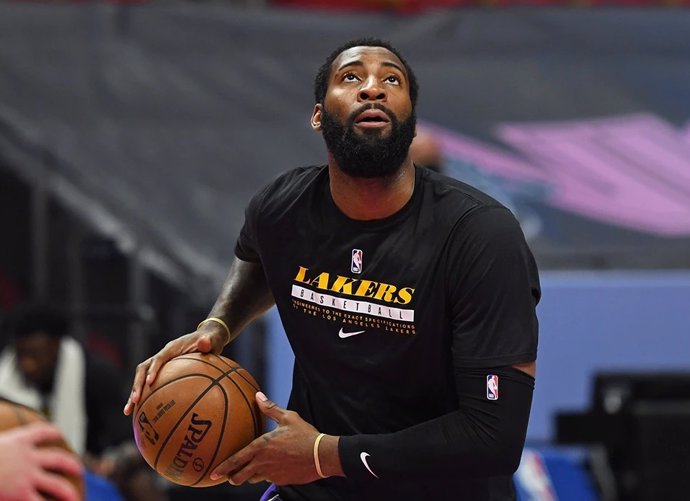 Andre Drummond con los Lakers