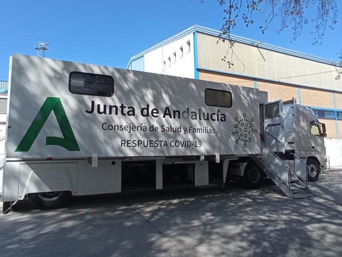 Unidad móvil para la realización de cribados COVID