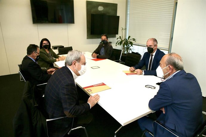 Reunión de responsables de Consejería de Industria y de COERCAN