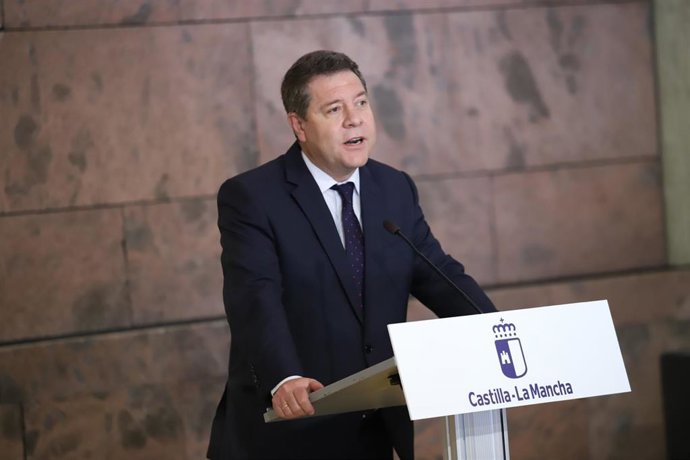 El presidente de C-LM, Emilianoi García-Page, en Santa Cruz de Tenerife.