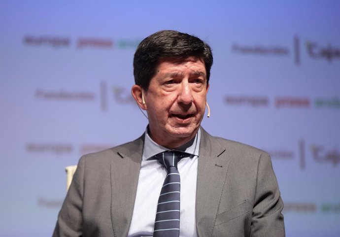 El consejero de Turismo, Regeneración, Justicia y Administración Local, Juan Marín, en los encuentros informativos de Europa Press Andalucía, con el patrocinio de Fundación Cajasol, Atlantic Copper, Cepsa y Laboratorios Vir. Sevilla a 9 de abril del 2021