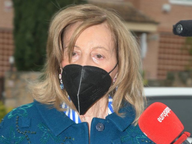 María Teresa Campos, a su llegada al centro de salud para ponerse la vacuna