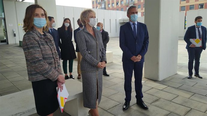 La Secretaria de Estado de Digitalización e Inteligencia Artificial, Carme Artigas, junto a la Directora General del Incibe, Rosa Díaz, y el Delegado del Gobierno en Castilla y León, Javier Izquierdo.