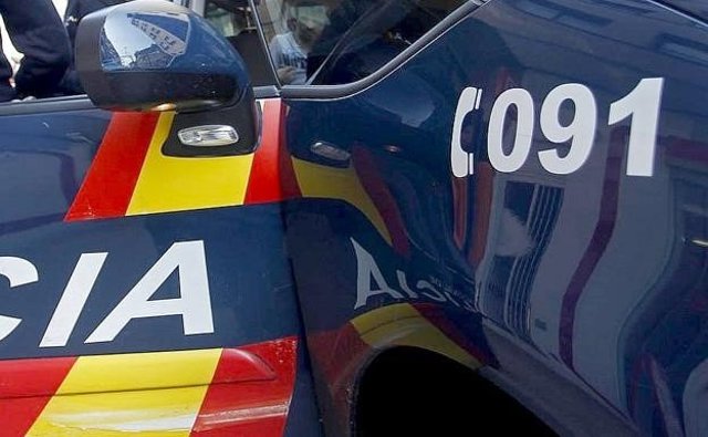 Archivo - Sucesos.- Levantan casi un centenar de actas a 35 personas por participar en fiestas clandestinas en Valladolid