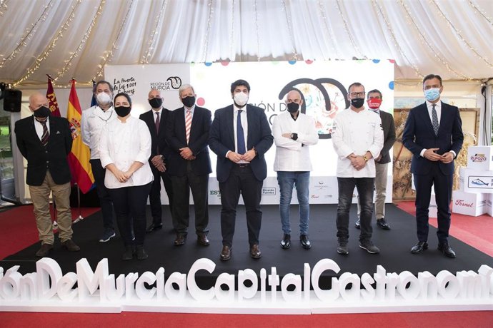 El jefe del Ejecutivo autonómico, Fernando López Miras, preside el acto de presentación de la estrategia regional 'Región de Murcia, Capital Española de la Gastronomía 2021'