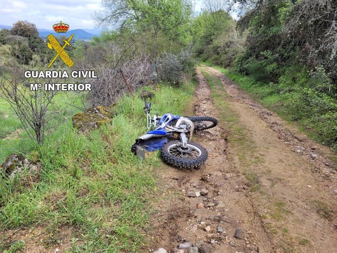 La Guardia Civil localiza con vida a un motorista desaparecido tras un accidente en El Real de San Vicente