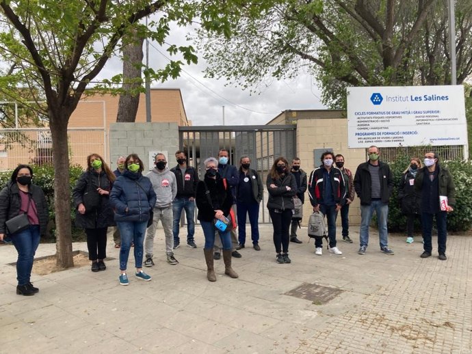 Asamblea de trabajadores del Institut Les Salines de El Prat de Llobregat (Barcelona)