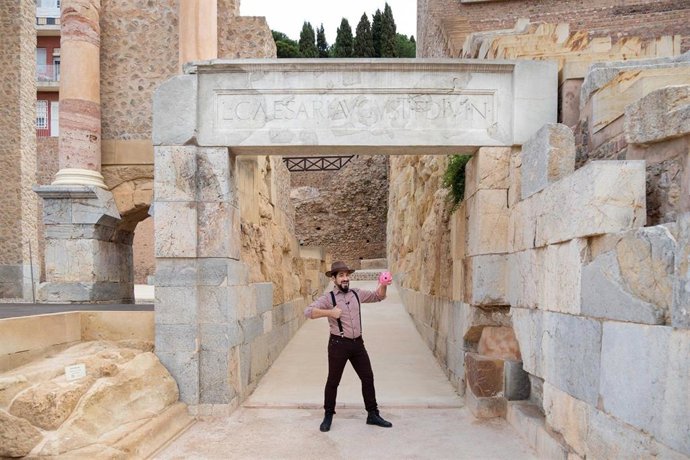 Ruta teatralizada 'Teo Jones y el misterio de las piedras romanas'