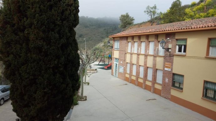Los alumnos de la escuela de El Grado (Huesca) muestran las ventajas de la enseñanza en los entornos rurales.