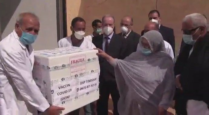 Entrega de vacunas al Ministerio de Salud Pública saharaui