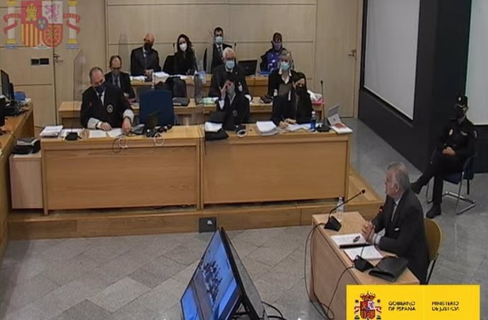 Archivo - Luis Bárcenas declara en el juicio de la caja 'b' del PP en la Audiencia Nacional