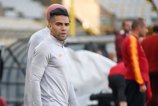 Archivo - 17 September 2019, Belgium, Bruges: Galatasaray's Radamel Falcao takes part in a training session at Jan Breydel Stadium ahead of Wednesday's UEFA Champions League Group A soccer match between Club Brugge and Galatasaray. Photo: Bruno Fahy/BEL