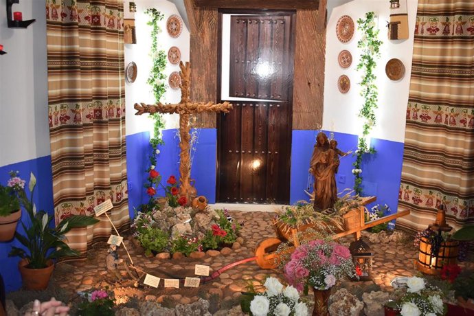Ruta de Cruces en las ventanas