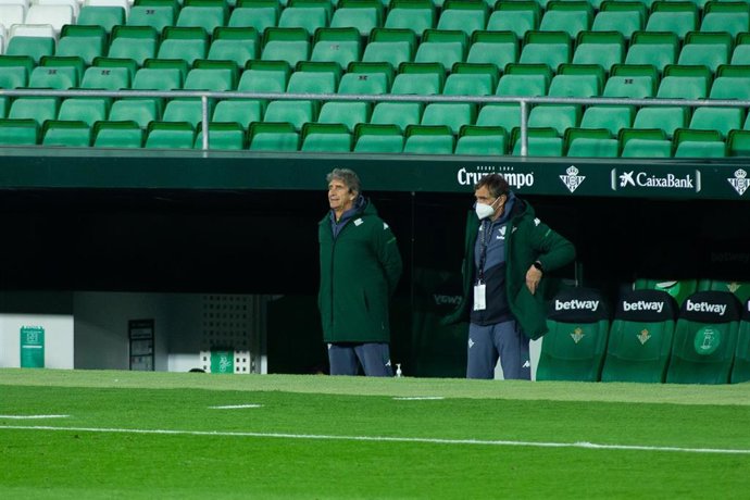 Archivo - Manuel Pellegrini, coach of Real Betis, during LaLiga, football match played between Real Betis Balompie and Deportivo Alaves at Benito Villamarin Stadium on March 8, 2021 in Sevilla, Spain.