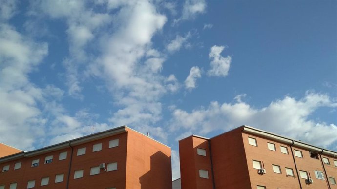 Archivo - Cielos con nubes en Mérida