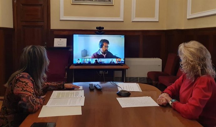 Los ponentes del Plan Director para la Convivencia y Seguridad Escolar en Huesca se forman en comunicación no presencial.