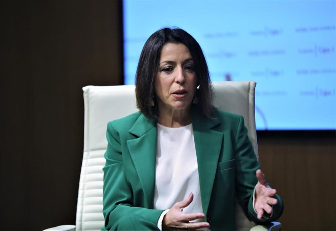 La presidenta del Parlamento, Marta Bosquet, interviene en los desayunos informativos de Europa Press Andalucía