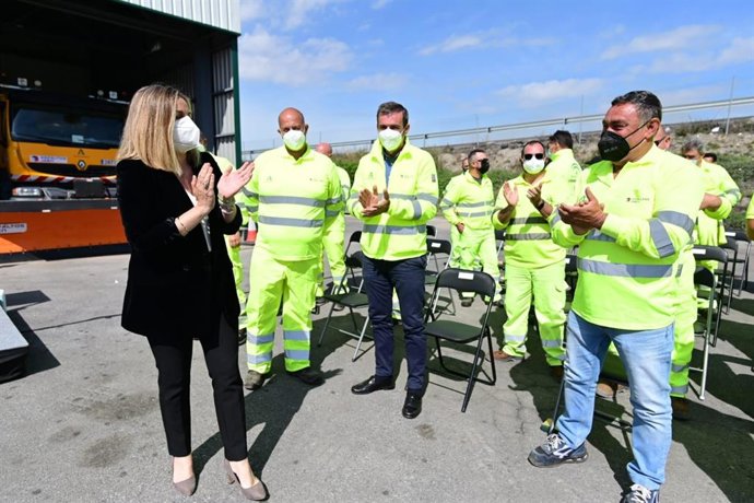 La Junta homenajea a los trabajadores que fueron a Madrid durante la borrasca Filomena.