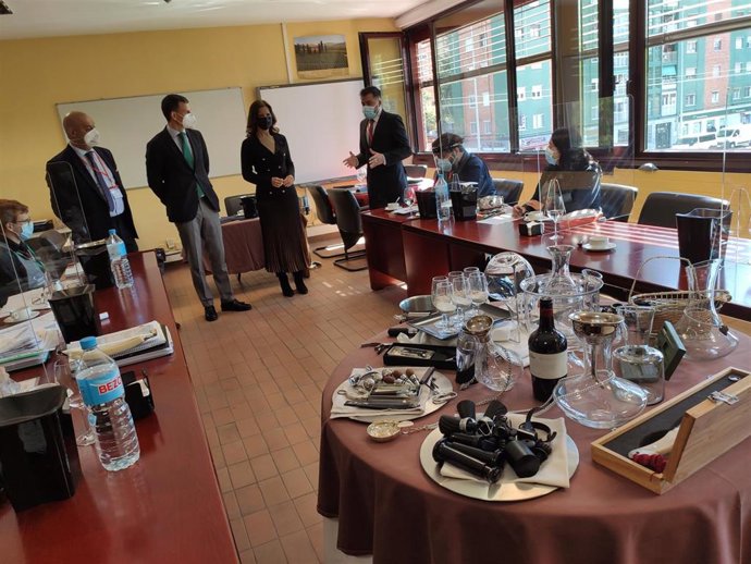 Ana Carlota Amigo en su visita al centro Ecyl de Salamanca.