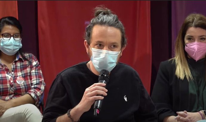 El candidato de Podemos a la Presidencia de la Comunidad de Madrid, Pablo Iglesias, propone dentista y psiquiatra gratis, 1.000 millones más a la Sanidad pública y contratar 10.000 efectivos en un acto de precampaña electoral sobre Sanidad