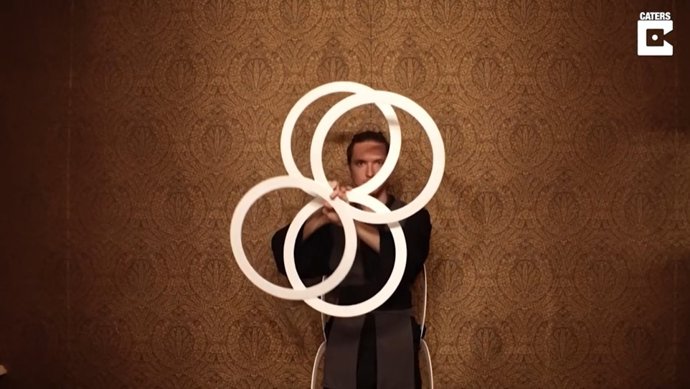 Las maniobras con anillos de Danilia Kharlamov han conseguido meterse al público de Internet