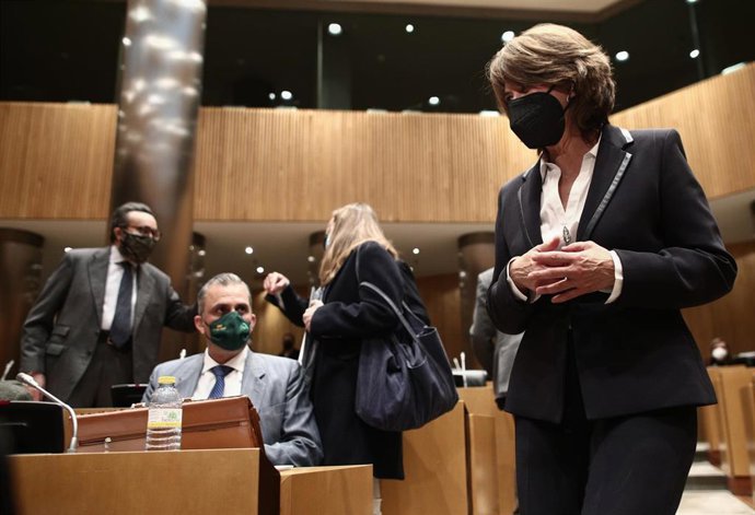 Archivo - La fiscal general del Estado, Dolores Delgado, a su llegada a una Comisión de Justicia celebrada en el Congreso de los Diputados.