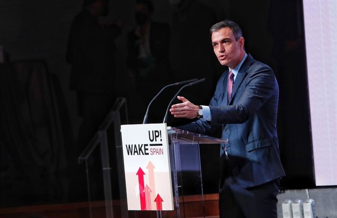 El presidente del Gobierno, Pedro Sánchez, durante su intervención en el simposio 'Wake up, Spain' organizado por El Español, Invertia y D+I